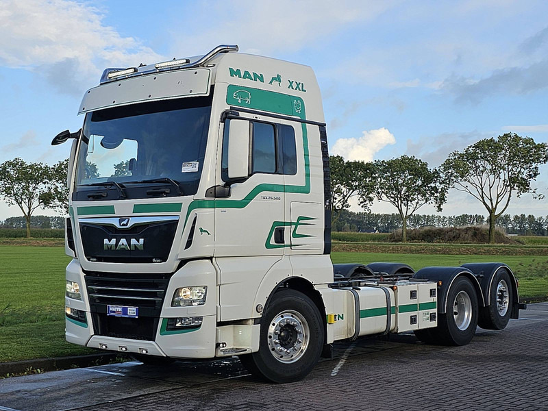 MAN 26.500 TGX XXL 6X2-4 LL WB420 - Kabiinišassiiga veoauto: pilt 2 MAN 26.500 TGX XXL 6X2-4 LL WB420 - Kabiinišassiiga veoauto: pilt 2