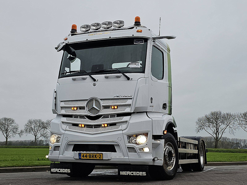 Mercedes-Benz ACTROS 2133 MP5 - Kabiinišassiiga veoauto: pilt 1 Mercedes-Benz ACTROS 2133 MP5 - Kabiinišassiiga veoauto: pilt 1