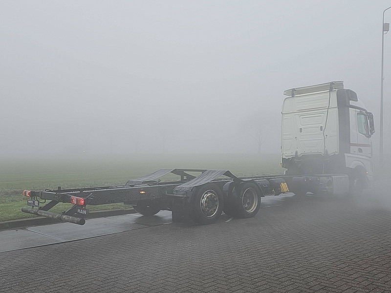 Mercedes-Benz ACTROS 2540 - Kabiinišassiiga veoauto: pilt 3 Mercedes-Benz ACTROS 2540 - Kabiinišassiiga veoauto: pilt 3