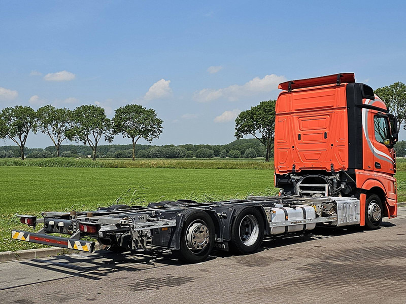 Mercedes-Benz ACTROS 2545 LS - Konteinerveduk/ Tõstukiga veoauto: pilt 3 Mercedes-Benz ACTROS 2545 LS - Konteinerveduk/ Tõstukiga veoauto: pilt 3