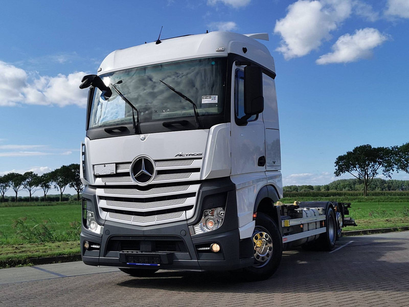 Konteinerveduk/ Tõstukiga veoauto Mercedes-Benz ACTROS 2546 RET. MULTI TAILLIFT: pilt 1