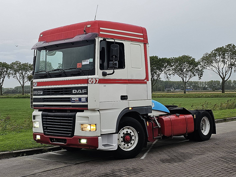 DAF XF 95.380 SPACECAB EURO 2 - Sadulveok: pilt 2 DAF XF 95.380 SPACECAB EURO 2 - Sadulveok: pilt 2