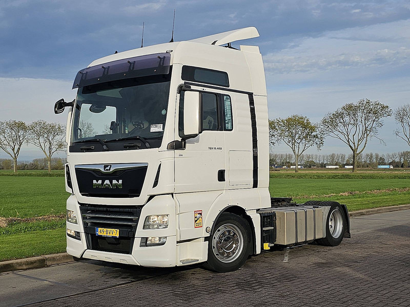 MAN 18.460 TGX XXL MEGA RET. 1210L - Sadulveok: pilt 2 MAN 18.460 TGX XXL MEGA RET. 1210L - Sadulveok: pilt 2