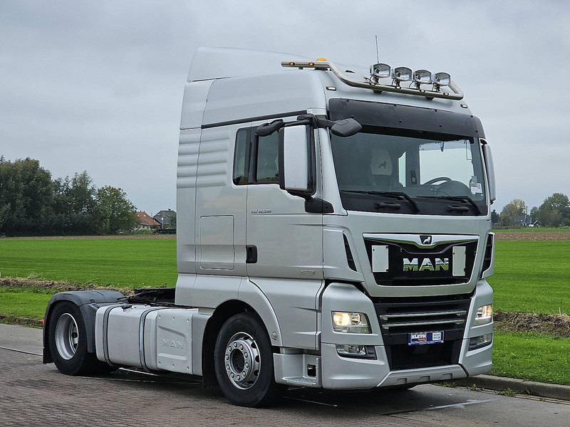 MAN 18.500 TGX XLX 2X TANK NIGHT AC - Sadulveok: pilt 5 MAN 18.500 TGX XLX 2X TANK NIGHT AC - Sadulveok: pilt 5