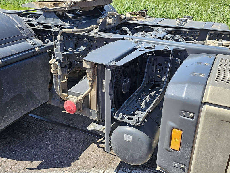 Sadulveok Mercedes-Benz AROCS 1851 4X4 HAD RET. PTO MP5: pilt 17