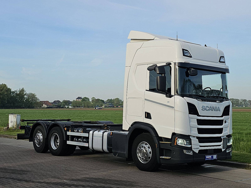 Scania R450 6X2*4 RET. LED WB475 - Konteinerveduk/ Tõstukiga veoauto: pilt 5 Scania R450 6X2*4 RET. LED WB475 - Konteinerveduk/ Tõstukiga veoauto: pilt 5