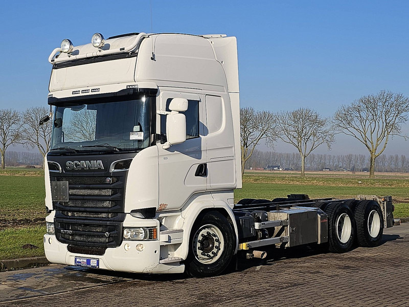 Scania R730 6X4 HNB RETARDER PTO - Kabiinišassiiga veoauto: pilt 2 Scania R730 6X4 HNB RETARDER PTO - Kabiinišassiiga veoauto: pilt 2