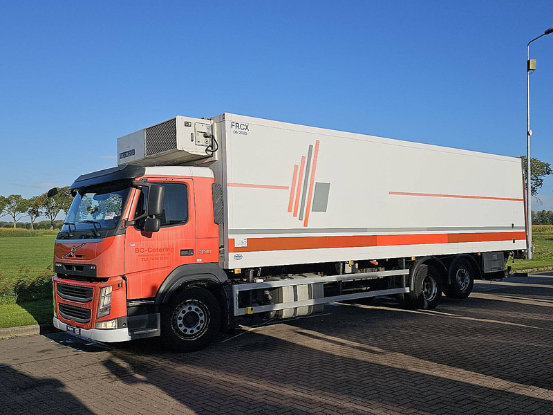 Volvo FM 330 6X2 FRIGOBL. LIFT - Külmutiga veoauto: pilt 2 Volvo FM 330 6X2 FRIGOBL. LIFT - Külmutiga veoauto: pilt 2