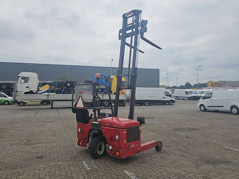 Moffet mounty M4 20.1 1WD 3.6M HIGH - Teleskooplaadur: pilt 3 Moffet mounty M4 20.1 1WD 3.6M HIGH - Teleskooplaadur: pilt 3