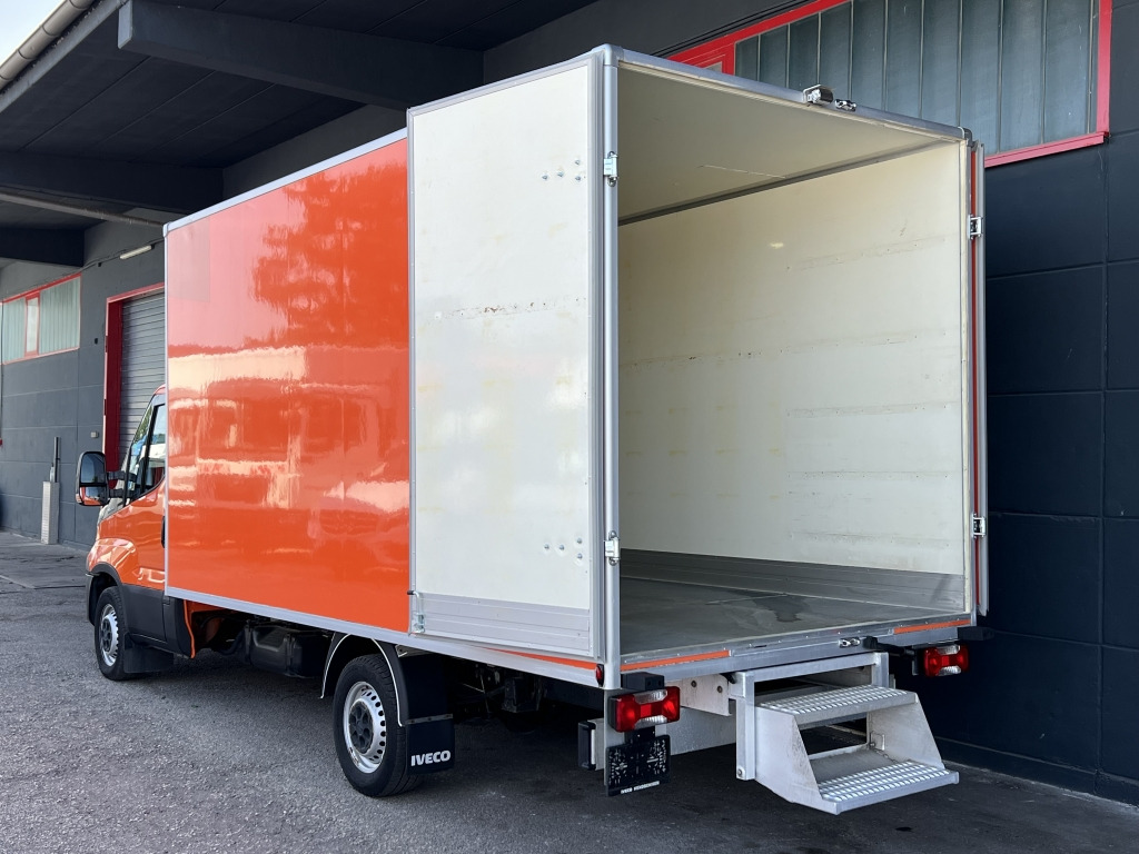 Iveco Daily 35S14 MAXI 4,35m Portaltüren Klima Kamera - Tarbesõiduk furgoon: pilt 4 Iveco Daily 35S14 MAXI 4,35m Portaltüren Klima Kamera - Tarbesõiduk furgoon: pilt 4