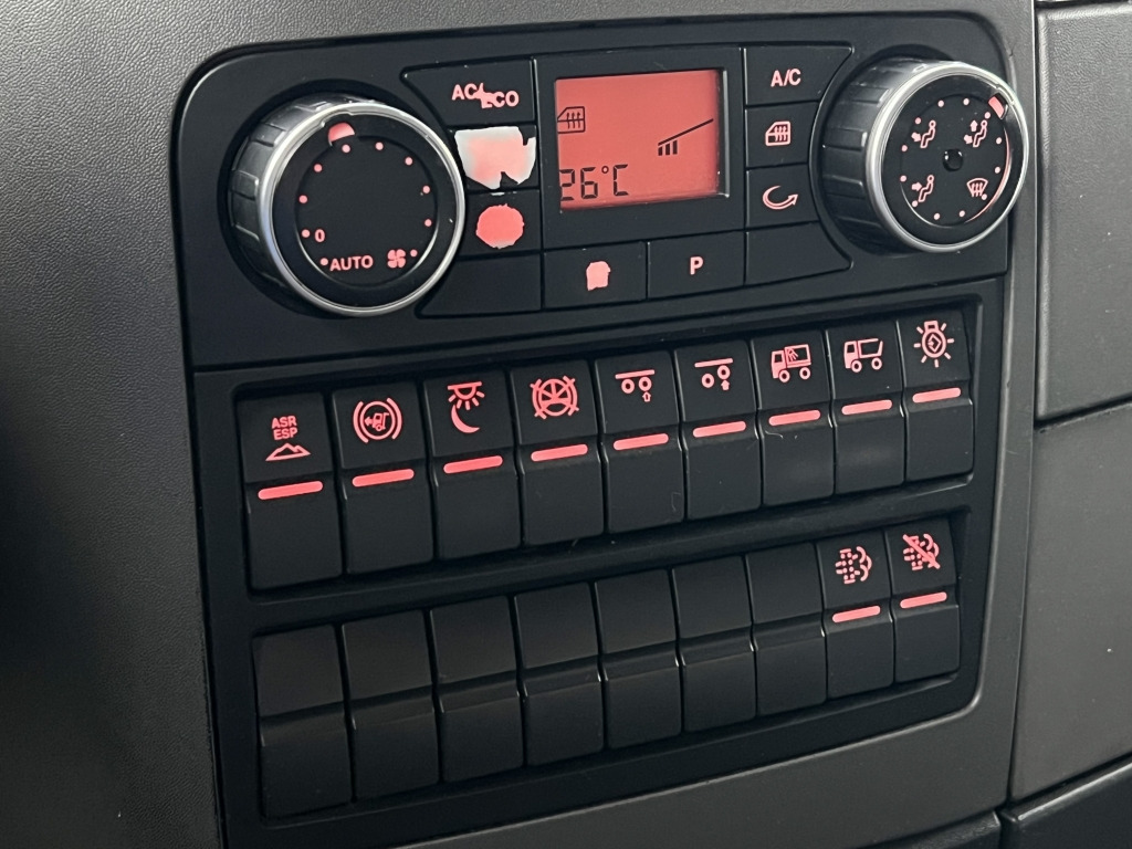 MAN TGX 26.440 Retarder Standklima LBW MitsubisTU100 - Külmutiga veoauto: pilt 2 MAN TGX 26.440 Retarder Standklima LBW MitsubisTU100 - Külmutiga veoauto: pilt 2