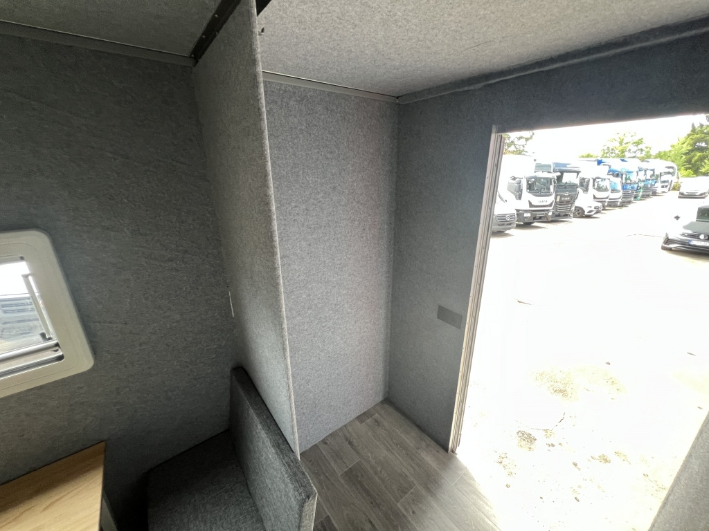 Iveco Daily 35S14 Klima Orig.127'km Küche Doppelbett - Matkaauto: pilt 2 Iveco Daily 35S14 Klima Orig.127'km Küche Doppelbett - Matkaauto: pilt 2
