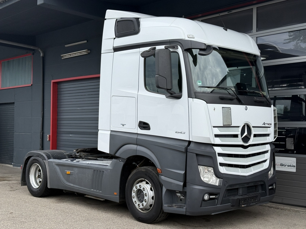 Mercedes-Benz Actros 1843 Klima Retarder Fleet Navi Spoiler - Sadulveok: pilt 1 Mercedes-Benz Actros 1843 Klima Retarder Fleet Navi Spoiler - Sadulveok: pilt 1
