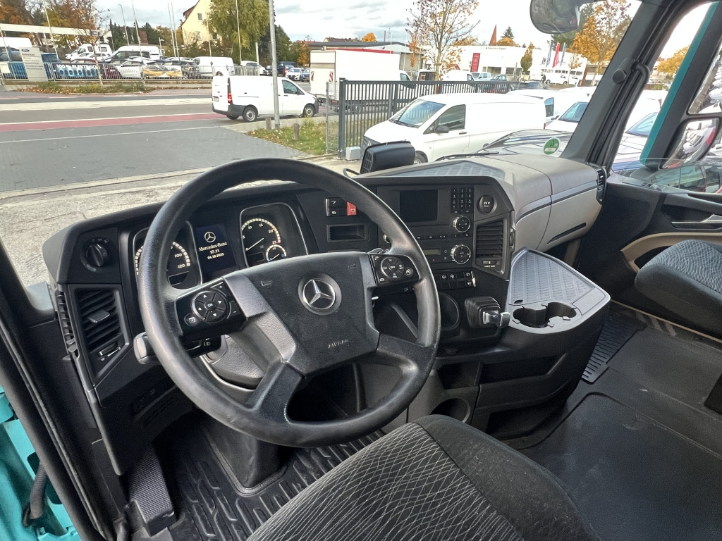 Mercedes-Benz Actros 1845 Klimaautom. Retarder 2x Nebenantrieb - Sadulveok: pilt 3 Mercedes-Benz Actros 1845 Klimaautom. Retarder 2x Nebenantrieb - Sadulveok: pilt 3