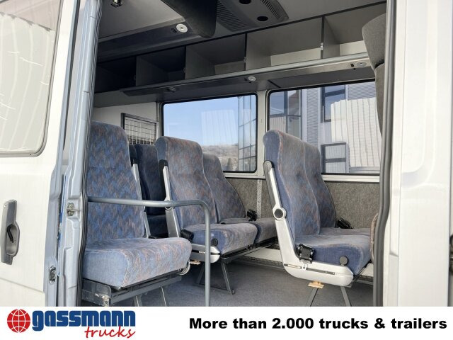 Mercedes-Benz 711 D-KA 4x2, Standklima, 11-Sitze, 2 x on stock - Väikebuss, Mikrobuss: pilt 4 Mercedes-Benz 711 D-KA 4x2, Standklima, 11-Sitze, 2 x on stock - Väikebuss, Mikrobuss: pilt 4