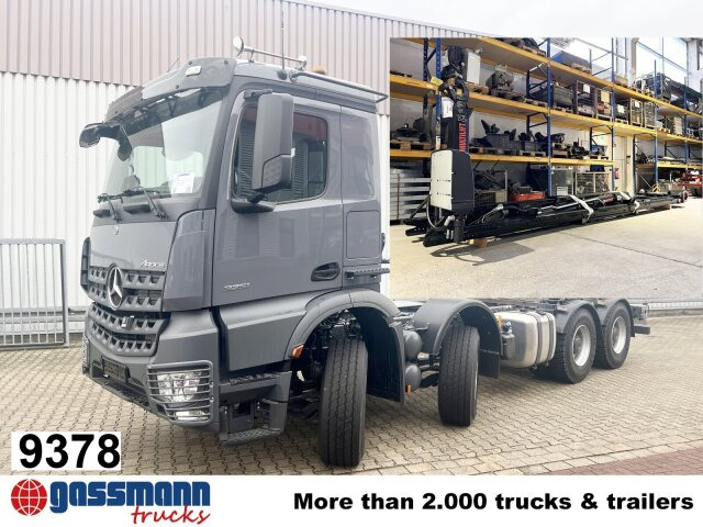 Mercedes-Benz Arocs 3251 L 8x4/4 - Konkstõstukiga veoauto: pilt 1 Mercedes-Benz Arocs 3251 L 8x4/4 - Konkstõstukiga veoauto: pilt 1
