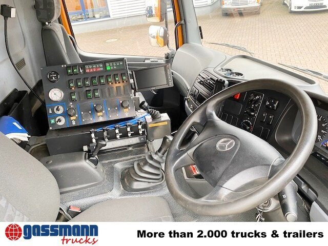 Mercedes-Benz Atego 1324 4x2, Kehrmaschine Explorer 8 - Tänavapühkimismasin: pilt 2 Mercedes-Benz Atego 1324 4x2, Kehrmaschine Explorer 8 - Tänavapühkimismasin: pilt 2