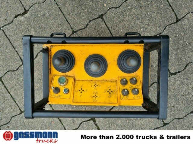 Mercedes-Benz Axor 1828 AK 4x4, Winterdienstausstattung, Kran - Kallurauto, Kraanaga veoauto: pilt 2 Mercedes-Benz Axor 1828 AK 4x4, Winterdienstausstattung, Kran - Kallurauto, Kraanaga veoauto: pilt 2