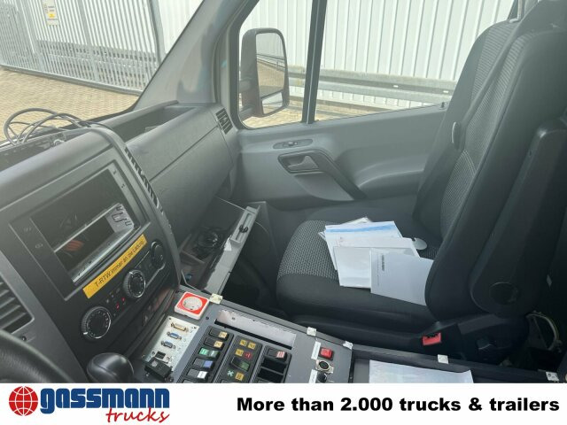 Mercedes-Benz Sprinter 516 CDI 4x2, Rettungswagen, Bi-Xenon - Kaubik: pilt 3 Mercedes-Benz Sprinter 516 CDI 4x2, Rettungswagen, Bi-Xenon - Kaubik: pilt 3