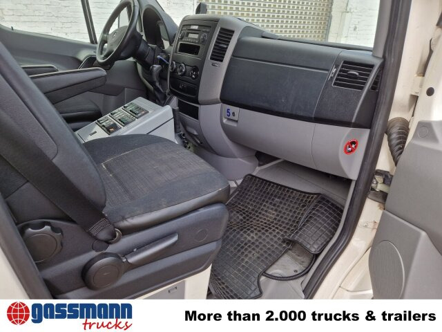 Mercedes-Benz Sprinter 516 CDI 4x2, Rettungswagen - Kaubik: pilt 4 Mercedes-Benz Sprinter 516 CDI 4x2, Rettungswagen - Kaubik: pilt 4
