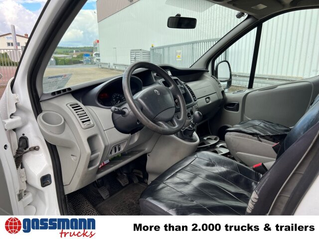 Renault Trafik 2.0 dCi115 4x2, Krankentransporter - Kiirabiauto: pilt 5 Renault Trafik 2.0 dCi115 4x2, Krankentransporter - Kiirabiauto: pilt 5