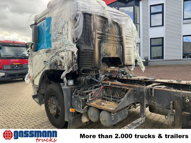 Volvo FM 380 6x4 R mit Brandschaden - Kallurauto: pilt 2 Volvo FM 380 6x4 R mit Brandschaden - Kallurauto: pilt 2