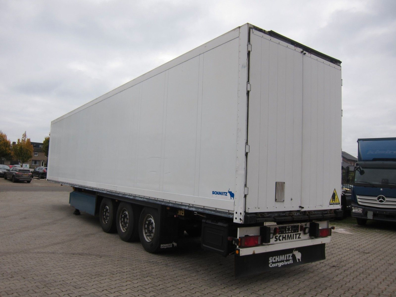 Schmitz Cargobull SKO 24 Iso-Koffer Doppelstock Lift Disc Top 2x - Furgoonpoolhaagis: pilt 4 Schmitz Cargobull SKO 24 Iso-Koffer Doppelstock Lift Disc Top 2x - Furgoonpoolhaagis: pilt 4