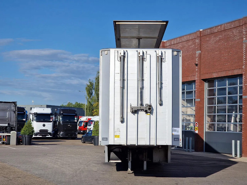 Berdex 2/3/4 deck Livestock trailer - Water & Ventilation - Loadlift - Lifting roof - Steering axle - Loomaveo poolhaagis: pilt 2 Berdex 2/3/4 deck Livestock trailer - Water & Ventilation - Loadlift - Lifting roof - Steering axle - Loomaveo poolhaagis: pilt 2