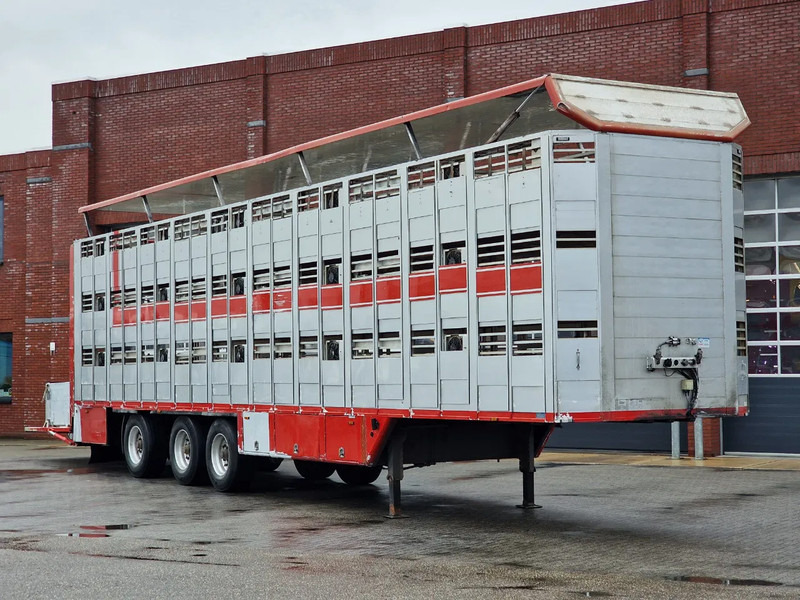 CUPPERS 3 deck livestock trailer - Water & Ventilation - Loadlift - Steering axle - Loomaveo poolhaagis: pilt 1 CUPPERS 3 deck livestock trailer - Water & Ventilation - Loadlift - Steering axle - Loomaveo poolhaagis: pilt 1
