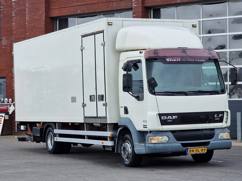 DAF LF 45.170 - Box - Loadlift - Manual gearbox - Old Tacho - Kasti veoauto: pilt 1 DAF LF 45.170 - Box - Loadlift - Manual gearbox - Old Tacho - Kasti veoauto: pilt 1