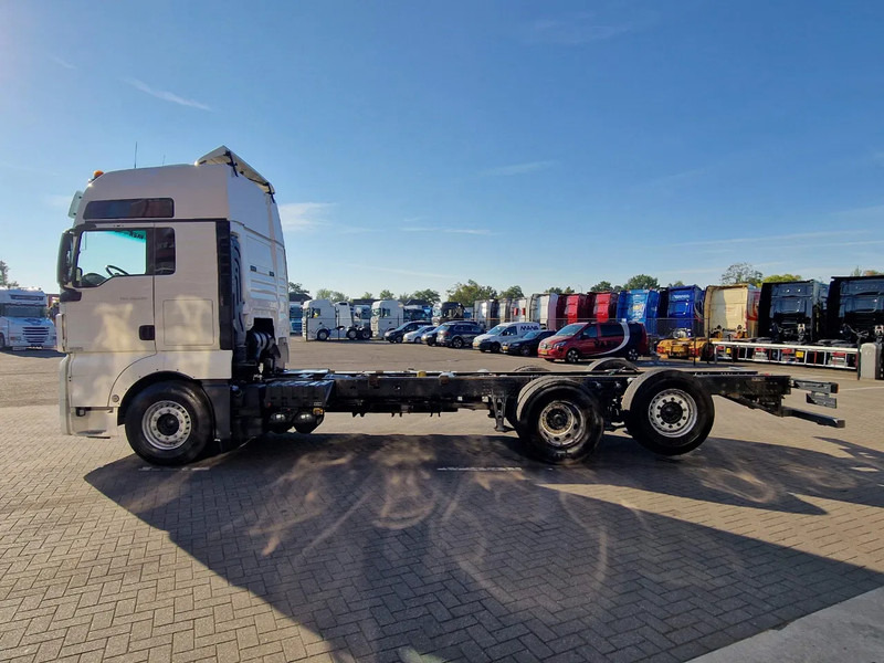 MAN TGX 26.500 6x2 XXL - Chassis - Full air - Night clima - AS Tronic - - Kabiinišassiiga veoauto: pilt 4 MAN TGX 26.500 6x2 XXL - Chassis - Full air - Night clima - AS Tronic - - Kabiinišassiiga veoauto: pilt 4