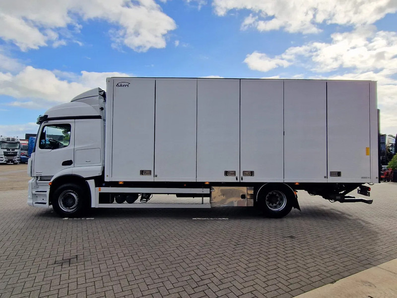 Mercedes-Benz Actros 1833 4x2 - Box with sidedoors - Loadlift - Full air - Mirror cam - Kasti veoauto: pilt 5 Mercedes-Benz Actros 1833 4x2 - Box with sidedoors - Loadlift - Full air - Mirror cam - Kasti veoauto: pilt 5