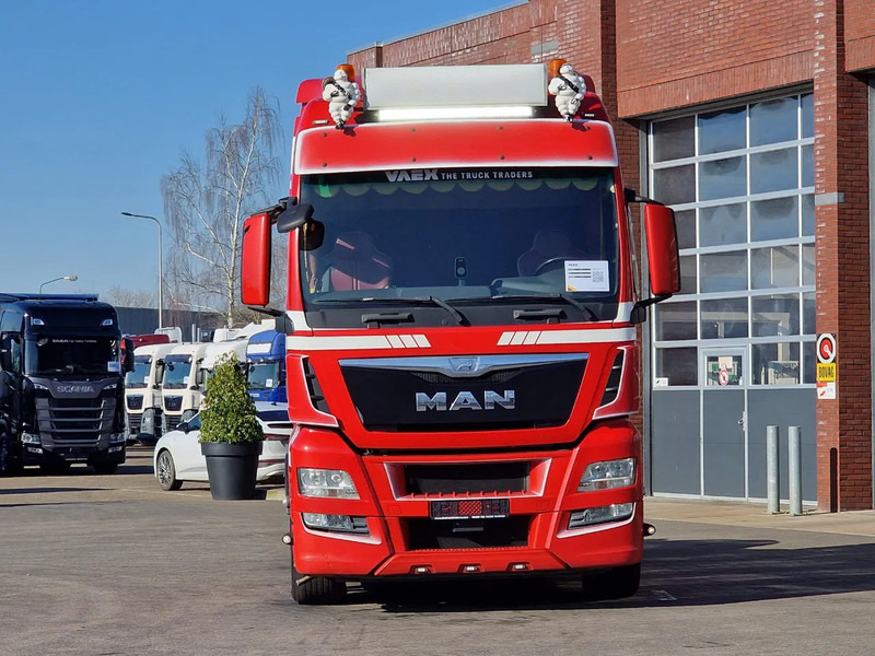 MAN TGX 26.560 XXL 6x2/4 - Custom interior - Steering axle - Euro 6 - AS Tronic - Sadulveok: pilt 2 MAN TGX 26.560 XXL 6x2/4 - Custom interior - Steering axle - Euro 6 - AS Tronic - Sadulveok: pilt 2