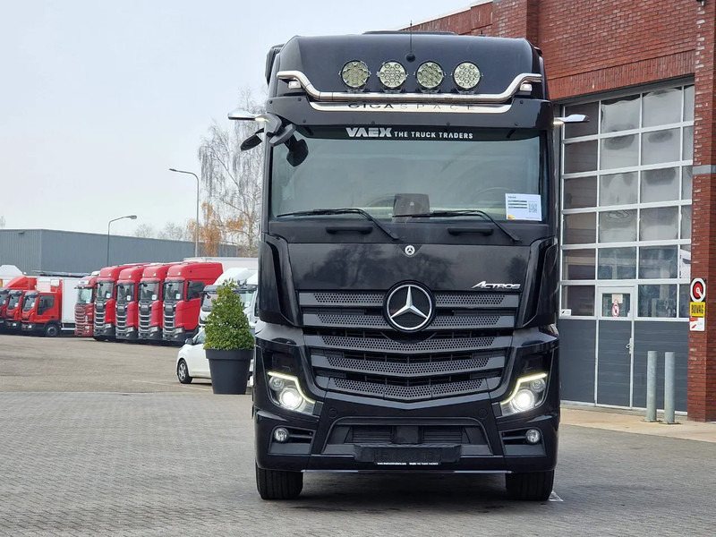 Mercedes-Benz Actros 2553 Gigaspace 6x2 - Retarder - Full air - 3.25 WB - Mirror cam - Sadulveok: pilt 2 Mercedes-Benz Actros 2553 Gigaspace 6x2 - Retarder - Full air - 3.25 WB - Mirror cam - Sadulveok: pilt 2