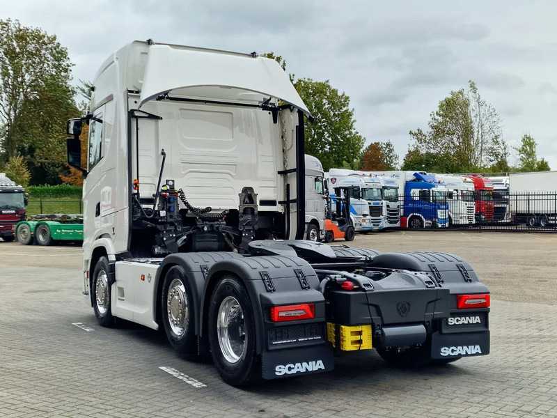 Scania 660S V8 NGS Highline 6x2/4 - New - Full spec - Retarder - Night clima - Leather - Led - Alcoa - Sadulveok: pilt 5 Scania 660S V8 NGS Highline 6x2/4 - New - Full spec - Retarder - Night clima - Leather - Led - Alcoa - Sadulveok: pilt 5