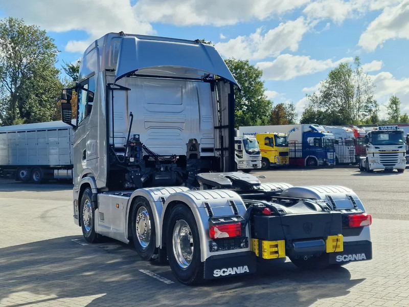 Scania 660S V8 NGS Highline 6x2/4 - New - Full spec - Retarder - Night clima - Led - Leather - Navi - Sadulveok: pilt 5 Scania 660S V8 NGS Highline 6x2/4 - New - Full spec - Retarder - Night clima - Led - Leather - Navi - Sadulveok: pilt 5