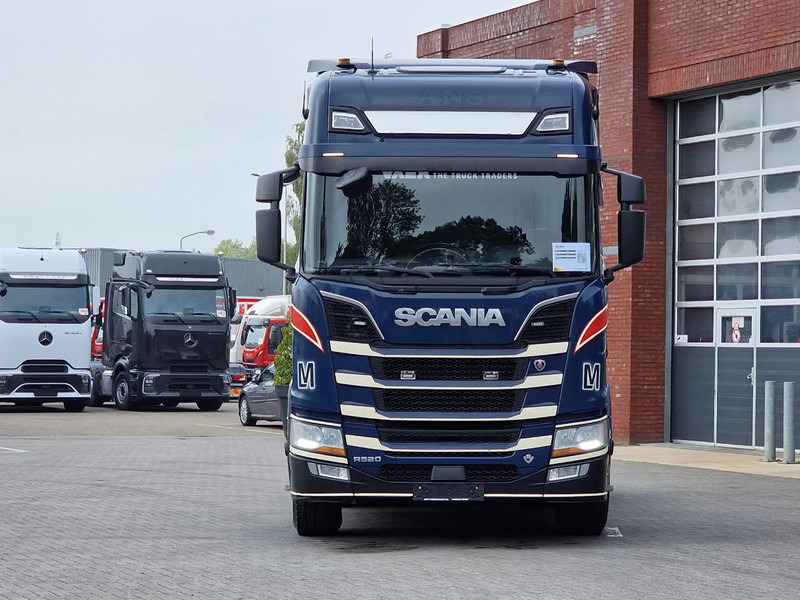 Scania R520 V8 NGS Highline 6x2 - PTO/Hydraulic - Full air - 2.95 WB - Navi - Fridge - Sliding 5th wheel - Sadulveok: pilt 2 Scania R520 V8 NGS Highline 6x2 - PTO/Hydraulic - Full air - 2.95 WB - Navi - Fridge - Sliding 5th wheel - Sadulveok: pilt 2
