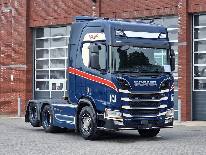 Scania R520 V8 NGS Highline 6x2 - PTO/Hydraulic - Full air - 2.95 WB - Navi - Fridge - Sliding 5th wheel - Sadulveok: pilt 1 Scania R520 V8 NGS Highline 6x2 - PTO/Hydraulic - Full air - 2.95 WB - Navi - Fridge - Sliding 5th wheel - Sadulveok: pilt 1