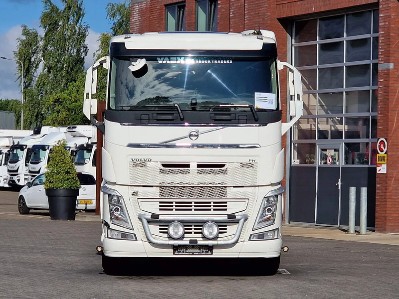 Volvo FH 13.500 6x2 - Retarder - Full air - 3.20 WB - Leather - Sadulveok: pilt 2 Volvo FH 13.500 6x2 - Retarder - Full air - 3.20 WB - Leather - Sadulveok: pilt 2