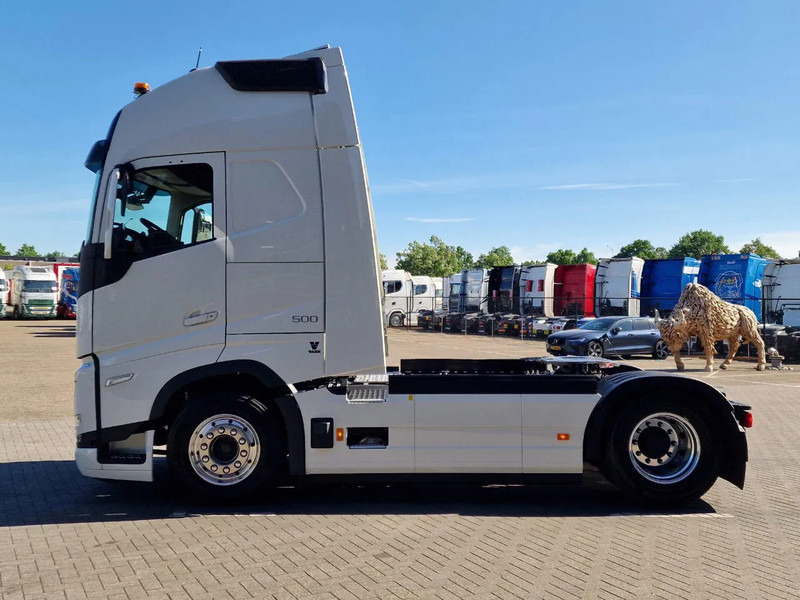 Volvo FH 13.500 Globetrotter XL 4x2 - NEW - Full spec - I parkcool - Full air - - Sadulveok: pilt 4 Volvo FH 13.500 Globetrotter XL 4x2 - NEW - Full spec - I parkcool - Full air - - Sadulveok: pilt 4