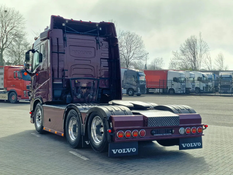 Volvo FH 13.540 Lowroof 6x2 - Show truck - Custom interior - Full air suspension - I parkcool - VEB+ - Sadulveok: pilt 5 Volvo FH 13.540 Lowroof 6x2 - Show truck - Custom interior - Full air suspension - I parkcool - VEB+ - Sadulveok: pilt 5