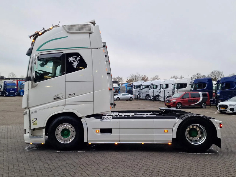 Volvo FH 16.750 Globetrotter XL 4x2 - Retarder - I parkcool - Full air - 2x tank - Full spec - Sadulveok: pilt 5 Volvo FH 16.750 Globetrotter XL 4x2 - Retarder - I parkcool - Full air - 2x tank - Full spec - Sadulveok: pilt 5