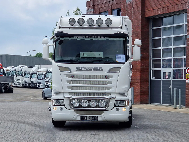 Scania R580 V8 Highline 6x2*4 - Chassis - Retarder - Steering axle - 410 WB - Custom interior - Full air - Kabiinišassiiga veoauto: pilt 2 Scania R580 V8 Highline 6x2*4 - Chassis - Retarder - Steering axle - 410 WB - Custom interior - Full air - Kabiinišassiiga veoauto: pilt 2