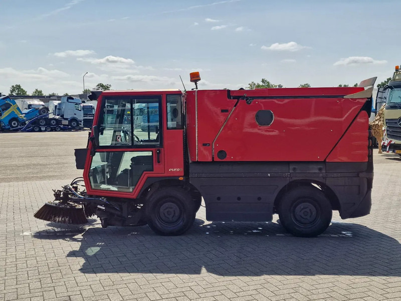 Schmidt Swingo 200 + - 4 wheel steering - Dutch Registration - Tööstuslik kuivpühkimismasin: pilt 4 Schmidt Swingo 200 + - 4 wheel steering - Dutch Registration - Tööstuslik kuivpühkimismasin: pilt 4