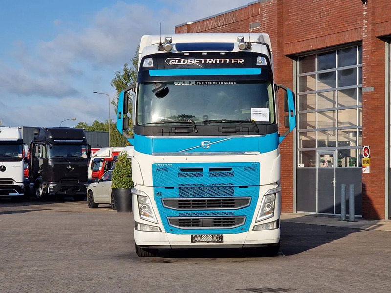 Volvo FH 13.540 Globetrotter 6x2 - BDF - 4.90 WB - Full air - VEB + - Konteinerveduk/ Tõstukiga veoauto: pilt 2 Volvo FH 13.540 Globetrotter 6x2 - BDF - 4.90 WB - Full air - VEB + - Konteinerveduk/ Tõstukiga veoauto: pilt 2