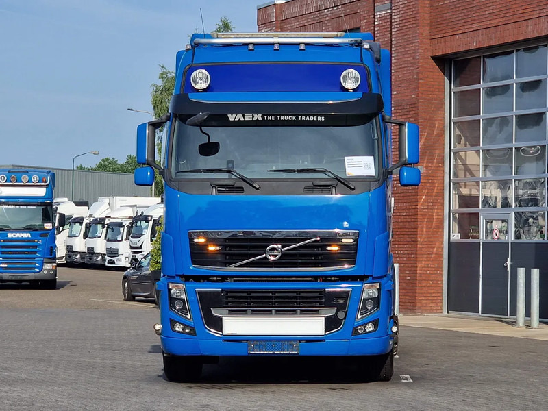 Volvo FH 16.700 Globetrotter 6x2*4 - Palfinger T20 Hook - Retarder - Steering axle - Konkstõstukiga veoauto: pilt 4 Volvo FH 16.700 Globetrotter 6x2*4 - Palfinger T20 Hook - Retarder - Steering axle - Konkstõstukiga veoauto: pilt 4