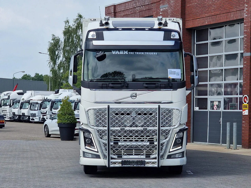 Volvo FH 16.750 6x6/6x4 - Only chassis - VEB + - Full air - Kabiinišassiiga veoauto: pilt 3 Volvo FH 16.750 6x6/6x4 - Only chassis - VEB + - Full air - Kabiinišassiiga veoauto: pilt 3
