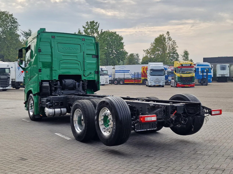 Volvo FH 16.750 Lowroof 6x2*4 - Chassis - 4.30 WB - Steering axle - Retarder - Custom interior - Kabiinišassiiga veoauto: pilt 5 Volvo FH 16.750 Lowroof 6x2*4 - Chassis - 4.30 WB - Steering axle - Retarder - Custom interior - Kabiinišassiiga veoauto: pilt 5
