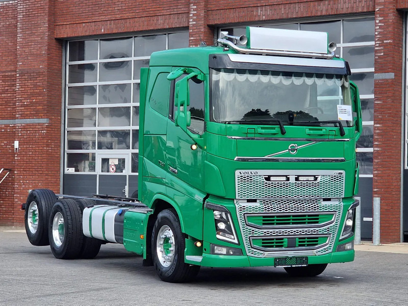 Volvo FH 16.750 Lowroof 6x2*4 - Chassis - 4.30 WB - Steering axle - Retarder - Custom interior - Kabiinišassiiga veoauto: pilt 1 Volvo FH 16.750 Lowroof 6x2*4 - Chassis - 4.30 WB - Steering axle - Retarder - Custom interior - Kabiinišassiiga veoauto: pilt 1