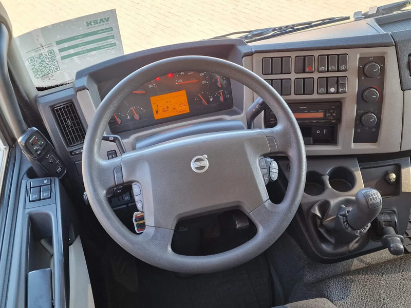 Volvo FL 250 4x2 Box truck, loading lift, 12T liising Volvo FL 250 4x2 Box truck, loading lift, 12T: pilt 16